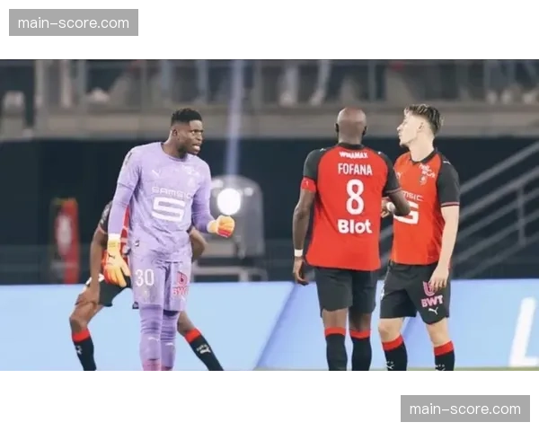 雷恩主帅确认：中场核心杜埃因累积黄牌停赛，缺席本轮保级大战